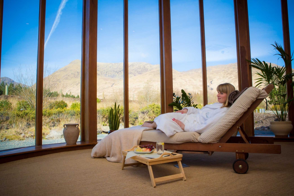 woman resting at spa bed