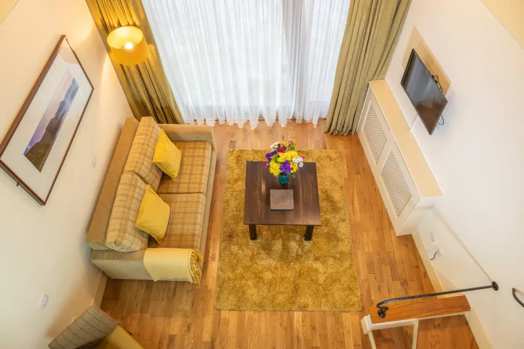 luxury-bedroom-delphi-resort1