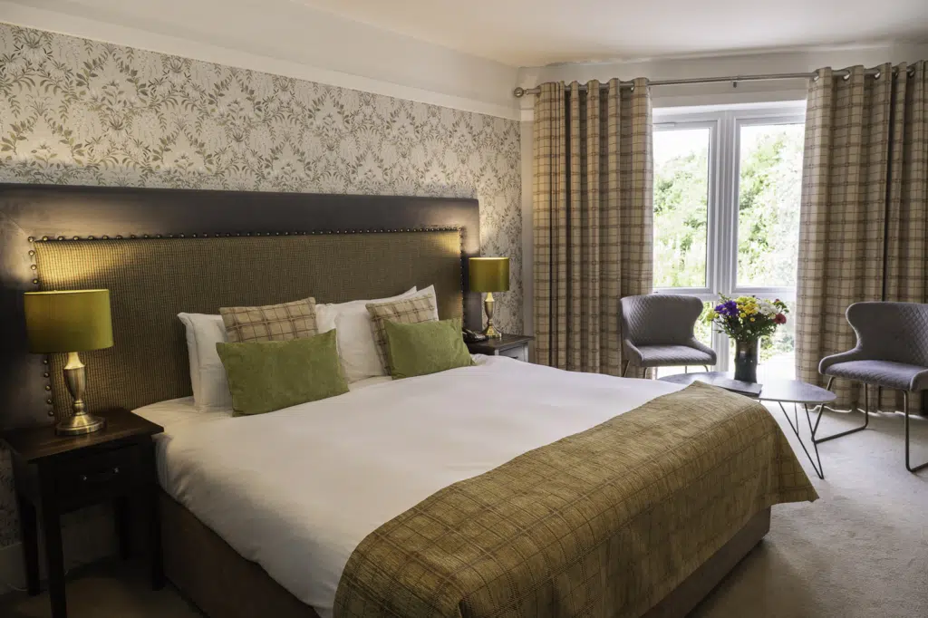 family_room-delphi-resort